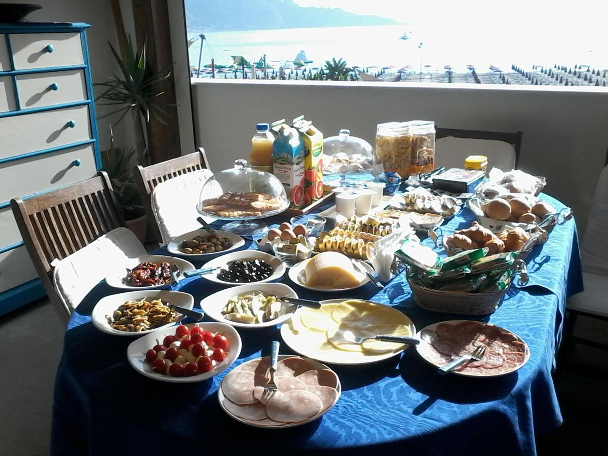 B&B Baia Delle Sirene Giardini-Naxos Buitenkant foto